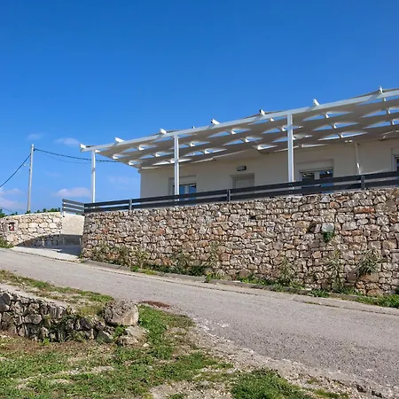 Iliovasilema House