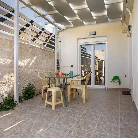 Iliovasilema House